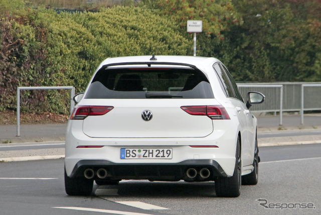 謎のVW『ゴルフR』プロトタイプ(スクープ写真)