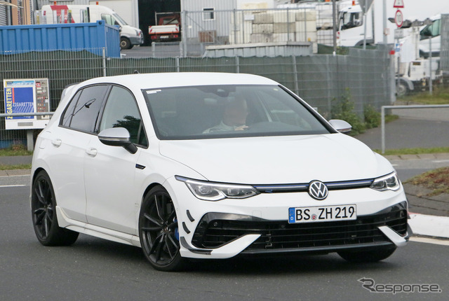 謎のVW『ゴルフR』プロトタイプ(スクープ写真)