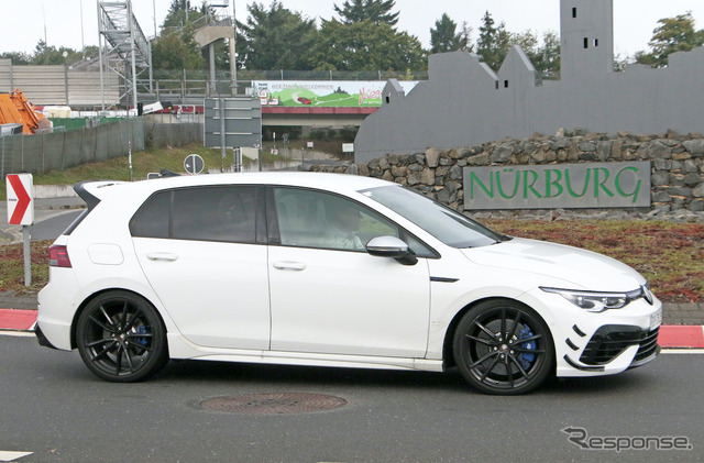 謎のVW『ゴルフR』プロトタイプ(スクープ写真)