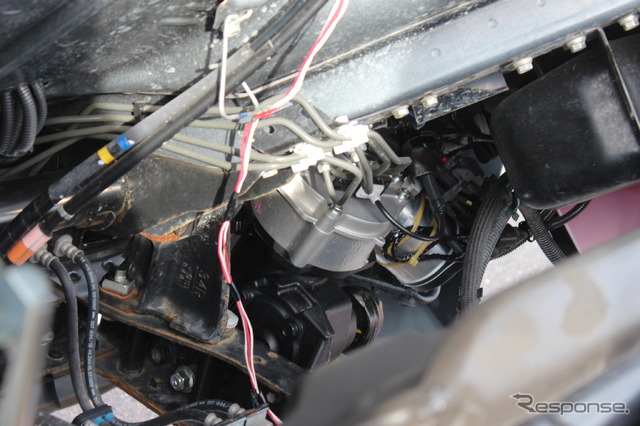 「BS-EPS」評価用試作車の日野『デュトロ』に搭載されていた「BS-EPS」ユニット