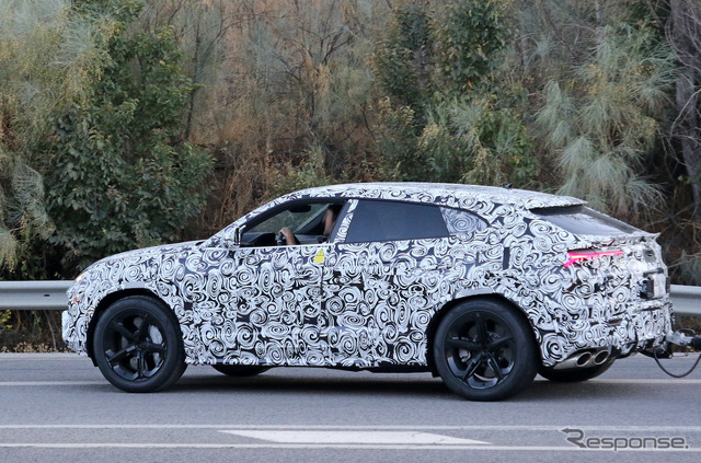 ランボルギーニ ウルスPHEV プロトタイプ(スクープ写真)