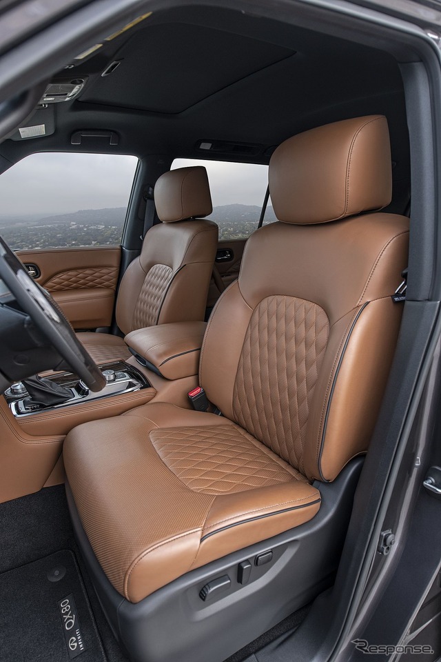 インフィニティ QX80 の2023年モデルのシート