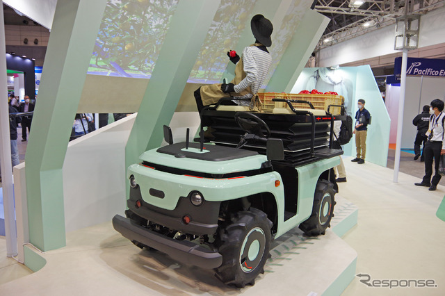 ヤマハ発動機が公開した「Auto Guided Orchard Support vehicle」(果樹園作業支援自動走行車)