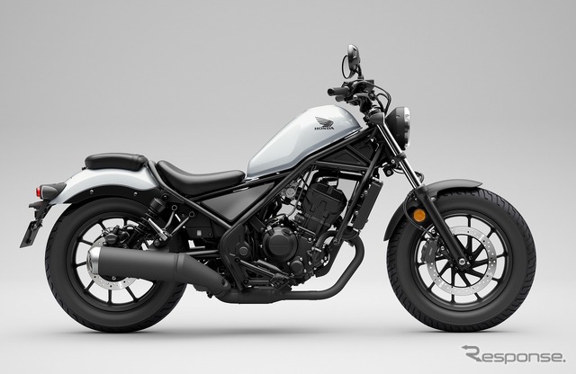 ホンダ レブル250(パールメタロイドホワイト)