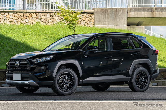 トヨタ RAV4×レイズ ホムラ 2×7FA/18×7.5J IN38、タイヤサイズ=225/60R18