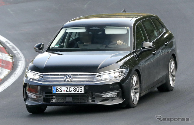 VW パサートヴァリアント PHEVモデルの次期型プロトタイプ(スクープ写真)