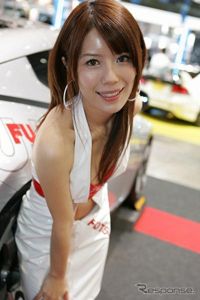 【東京オートサロン09】写真蔵…FUJITSUBO