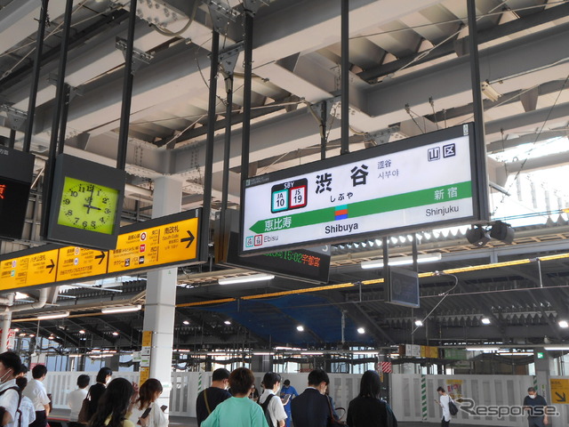 渋谷駅の埼京線ホーム。埼京線は山手線外回りの運休中、大崎~赤羽間で増発。同一線路を走る湘南新宿ラインは通常運行となる。