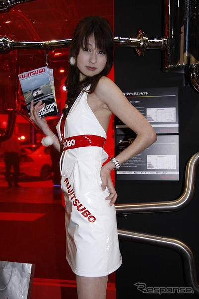 【東京オートサロン09】写真蔵…FUJITSUBO