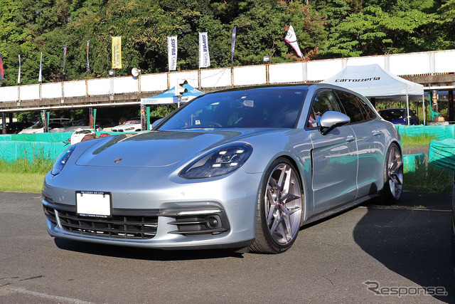 ポルシェ・パナメーラ4スポーツツーリスモ(ショップデモカー)by ルロワ