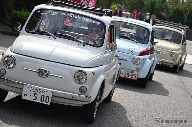 イベントに参加したクラシックカー