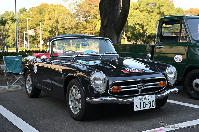 パレードの参加車両