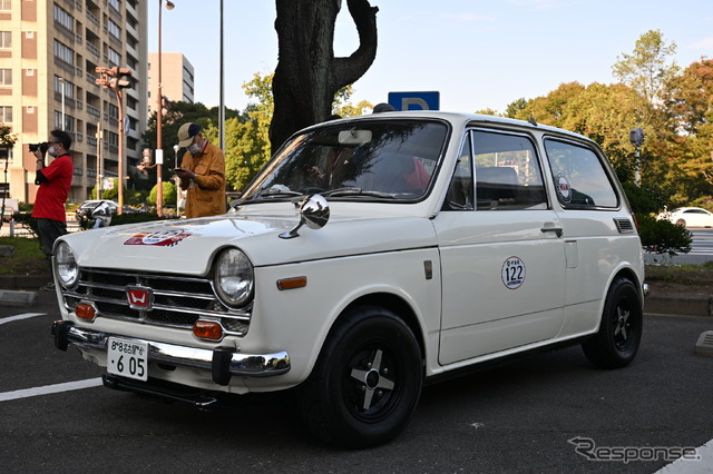 パレードの参加車両