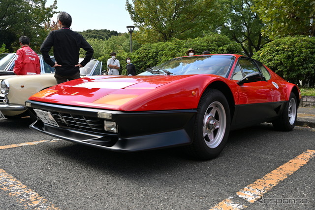 パレードの参加車両