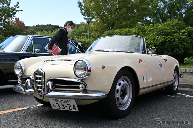パレードの参加車両
