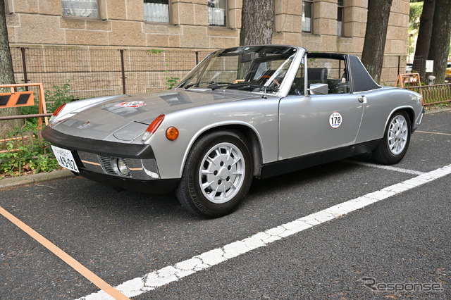 パレードの参加車両