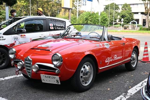 パレードの参加車両