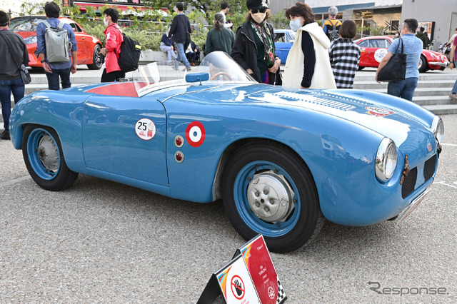 「小粋なフランスのスポーツカー」展の出展車両