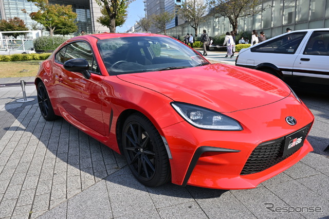 「自動車の未来とモータースポーツ」展の展示車両