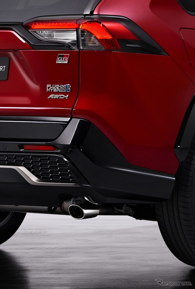 トヨタ RAV4 プラグインハイブリッド GR SPORT(欧州仕様)