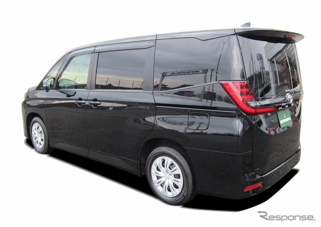 新型ノアベースの搬送車