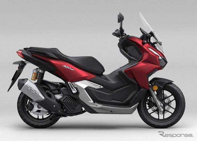ホンダ ADV160(マットダリアレッドメタリック)