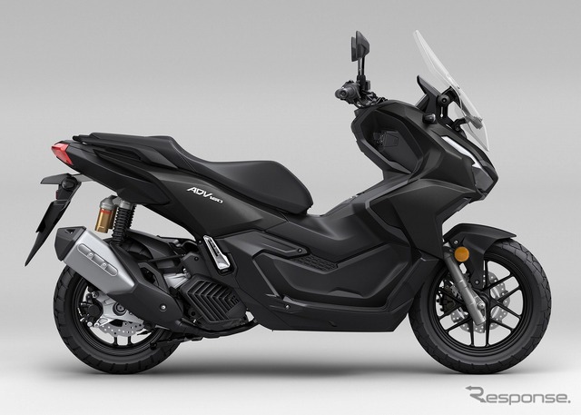 ホンダ ADV160(マットガンパウダーブラックメタリック)