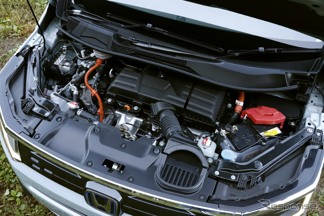 Honda ステップワゴン e:HEV AIR(純正アクセサリー装着車)