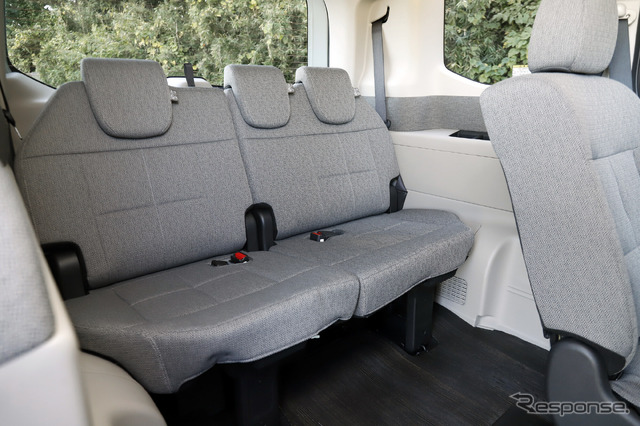 Honda ステップワゴン e:HEV AIR(純正アクセサリー装着車)