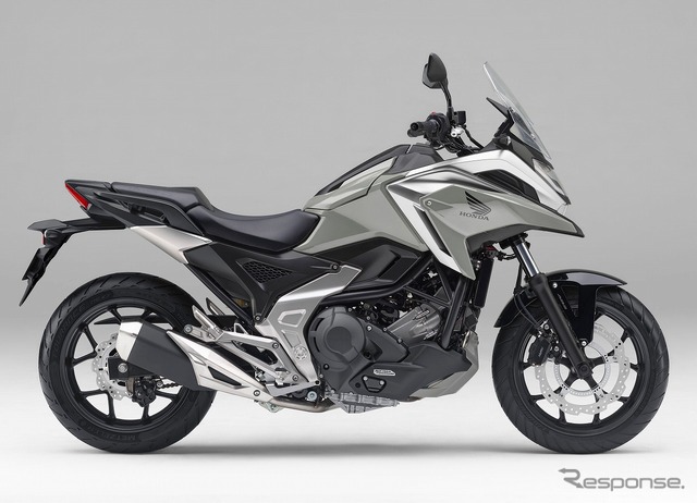 ホンダ NC750X DCT（パールディープマッドグレー）