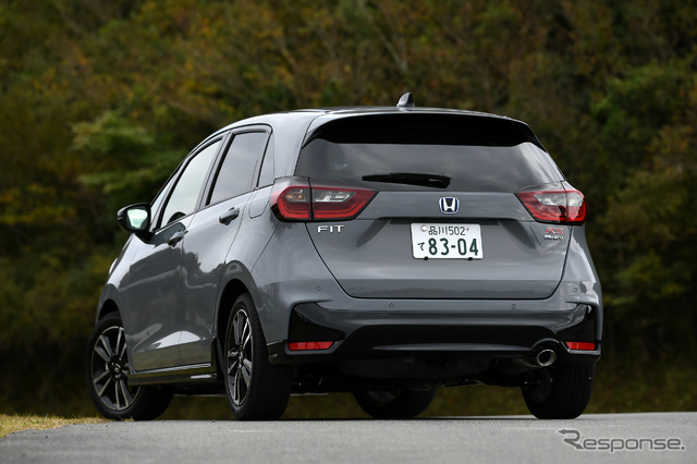 ホンダ フィット e:HEV RS