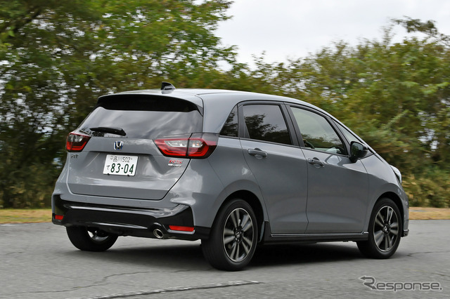 ホンダ フィット e:HEV RS