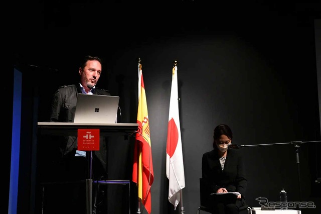 来日して挨拶をするイッセ社の代表取締役ジョルディ・アギレラ氏