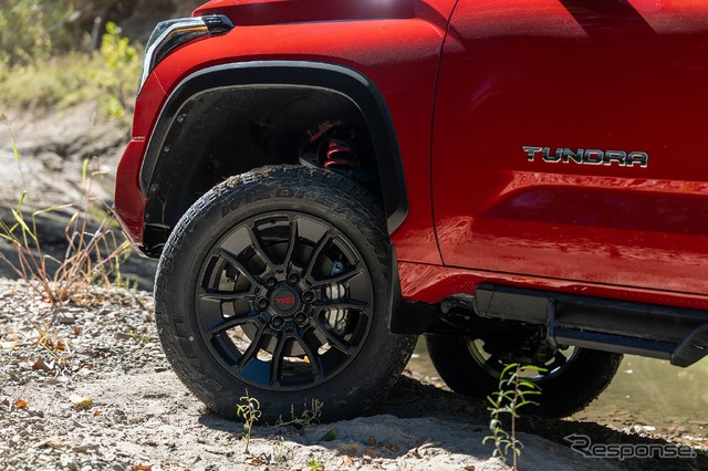 トヨタ・タンドラ 新型の「TRDリフトキット」装着車