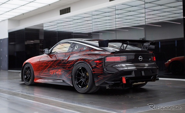 Nissan Z GT4