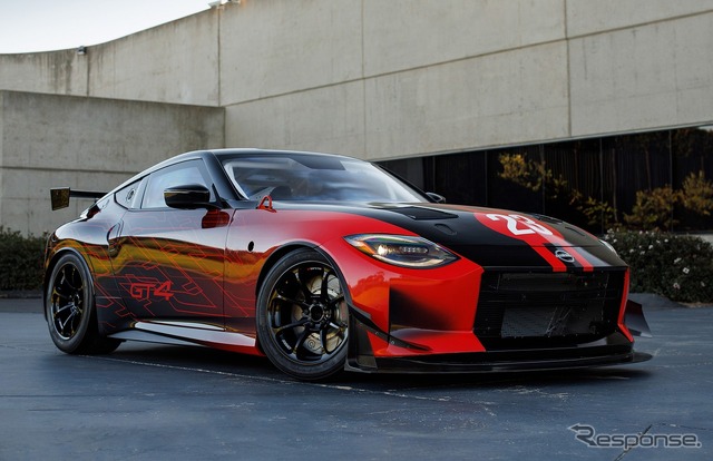 Nissan Z GT4