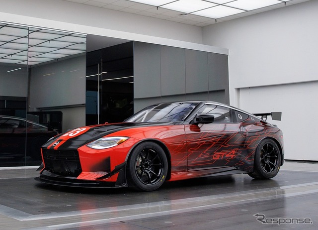 Nissan Z GT4