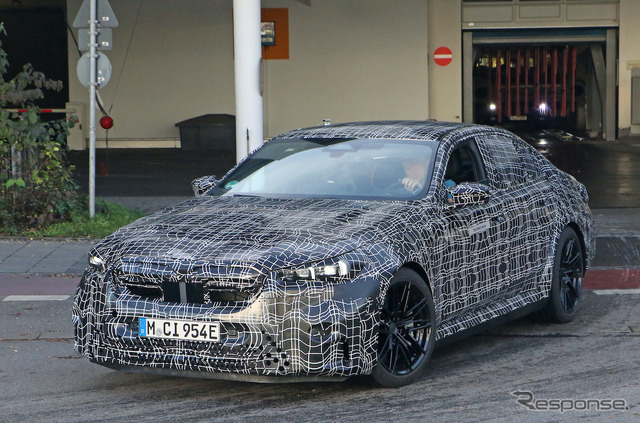 BMW M5 次期型プロトタイプ(スクープ写真)