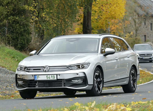 VW パサート 次期型プロトタイプ(スクープ写真)
