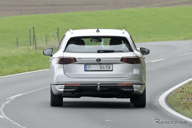 VW パサート 次期型プロトタイプ(スクープ写真)