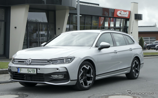 VW パサート 次期型プロトタイプ(スクープ写真)