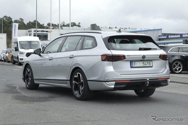 VW パサート 次期型プロトタイプ(スクープ写真)