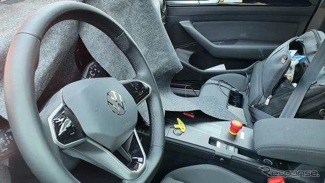 VW パサート 次期型プロトタイプ(スクープ写真)
