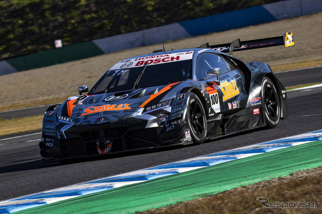 GT500クラスで優勝した#100 STANLEY NSX-GT(山本尚貴/牧野任祐)