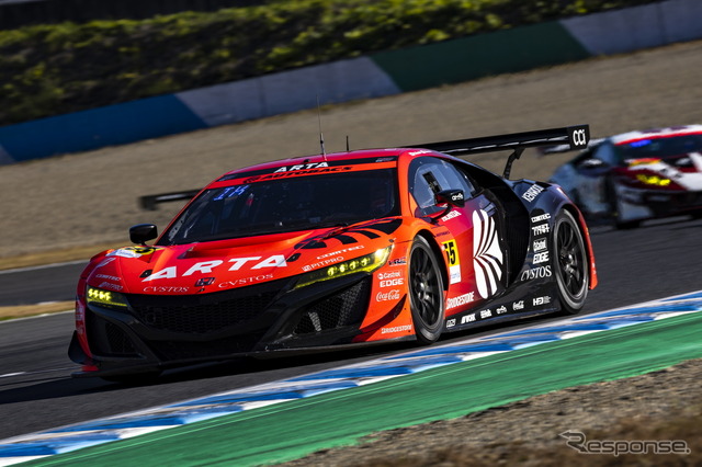 GT300クラス優勝の#55 ARTA NSX GT3(武藤英紀/木村偉織)