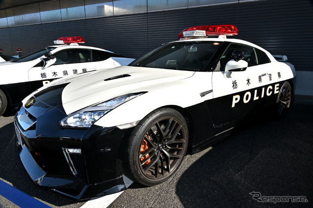 栃木県警スーパーカーパトカー