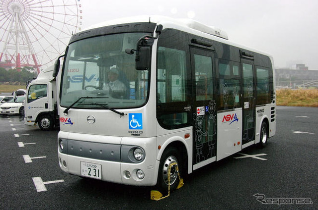 【ASV-4】車車間通信でコミュニティバスの事故抑制を…日野自動車