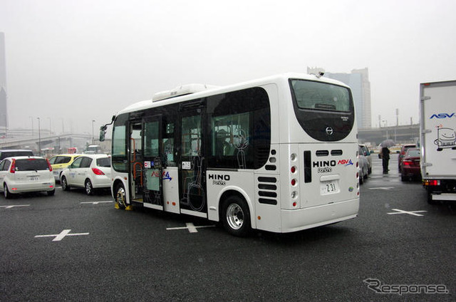 【ASV-4】車車間通信でコミュニティバスの事故抑制を…日野自動車