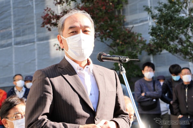 群馬大学理工学部長の石間経章氏