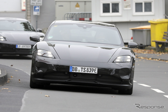 ポルシェ タイカン 改良新型プロトタイプ(スクープ写真)